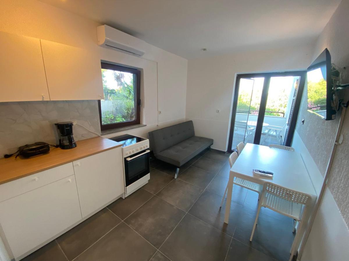 Cukon Holiday Home Premantura Luaran gambar