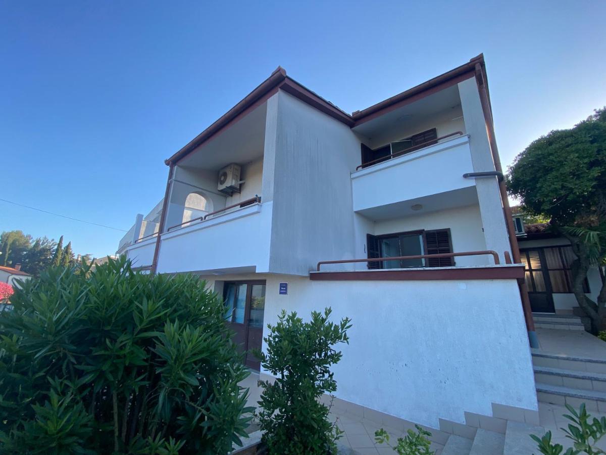Cukon Holiday Home Premantura Luaran gambar