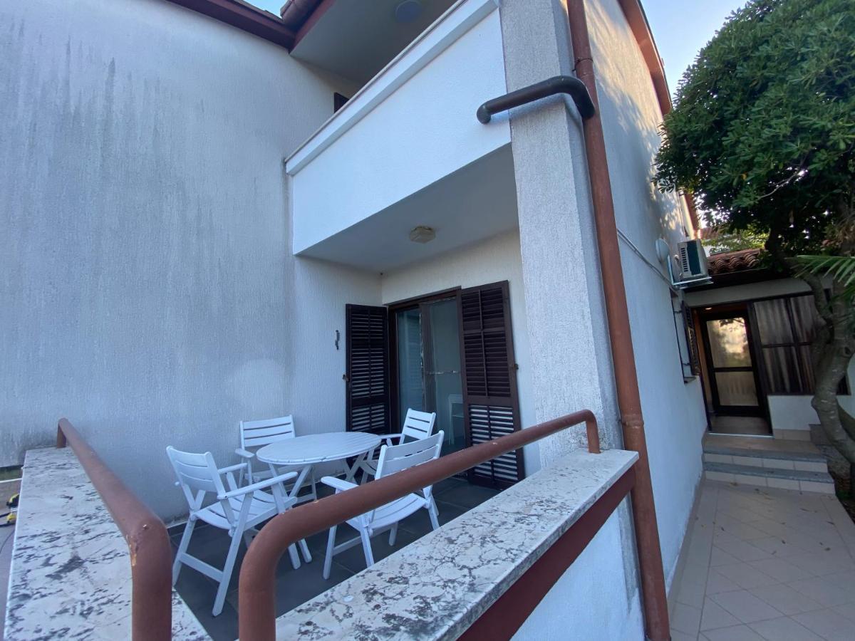 Cukon Holiday Home Premantura Luaran gambar