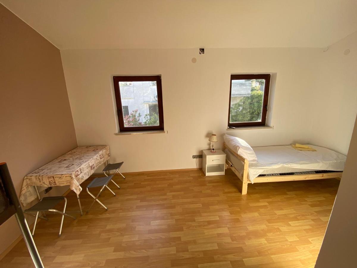 Cukon Holiday Home Premantura Luaran gambar