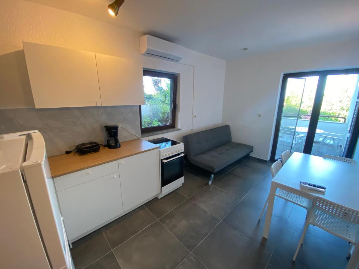 Cukon Holiday Home Premantura Luaran gambar