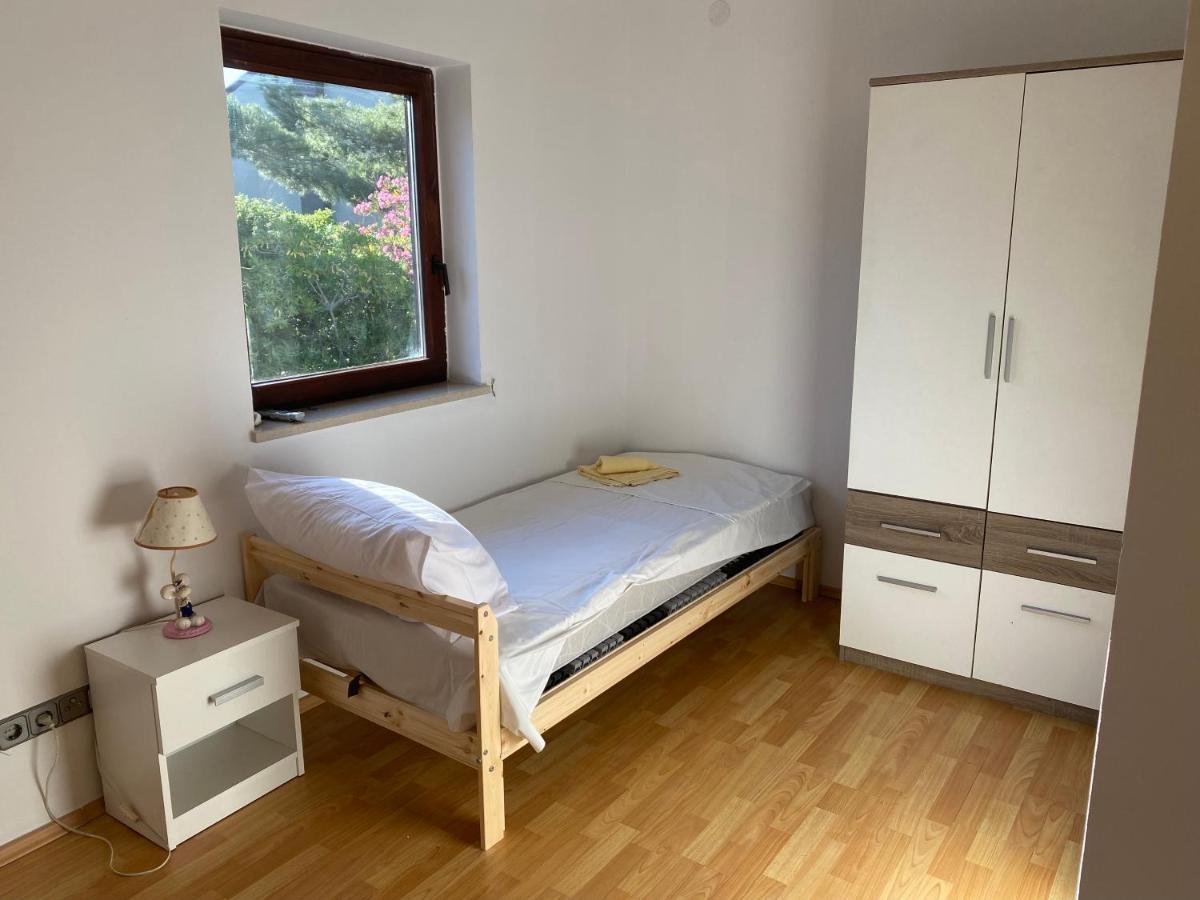 Cukon Holiday Home Premantura Luaran gambar